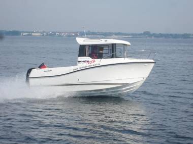 quicksilver-555-pilothouse-115-ps-messeboot-30009020182367495656675254514548g